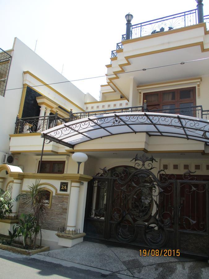 Auberge de jeunesse The Backpacker Semarang Extérieur photo