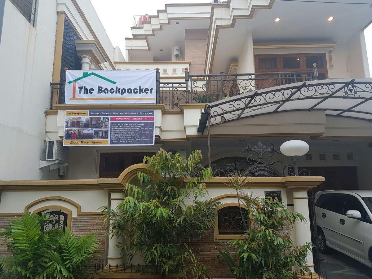 Auberge de jeunesse The Backpacker Semarang Extérieur photo